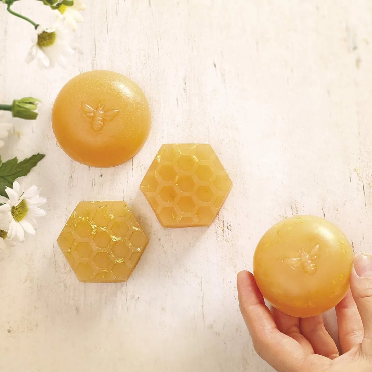 Graine Créative Faire Ses savons au Miel - Coffret DIY